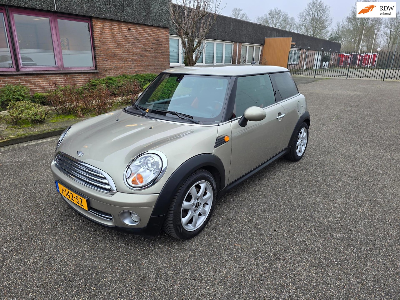MINI Cooper - Mini 1.6 Airco Boekjes Automaat - AutoWereld.nl
