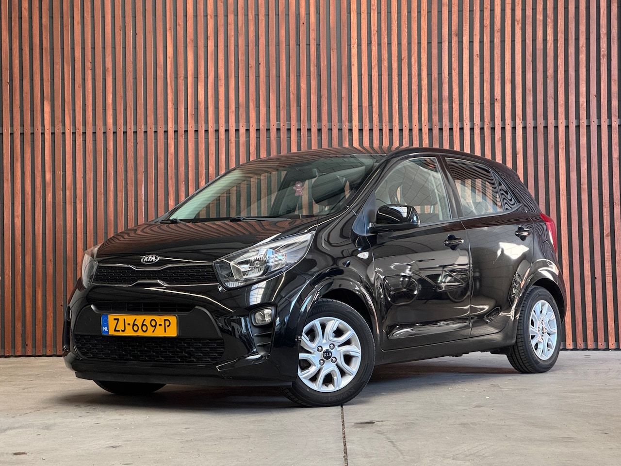 Kia Picanto - 1.0 CVVT ComfortPlusLine Navigator NAVI-CAMERA-CARPLAY-CRUISE-LM VELGEN - AutoWereld.nl
