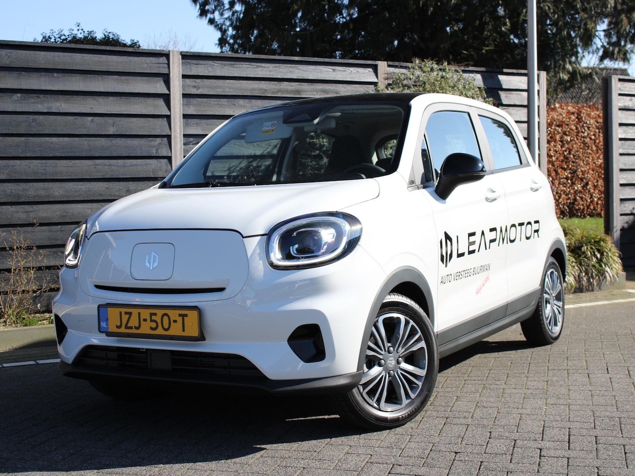 Leapmotor T03 - Design 37.3 kWh 95PK Automaat Navigatie, Camera achter, Parkeerhulp achter, Audio, Keyless - AutoWereld.nl