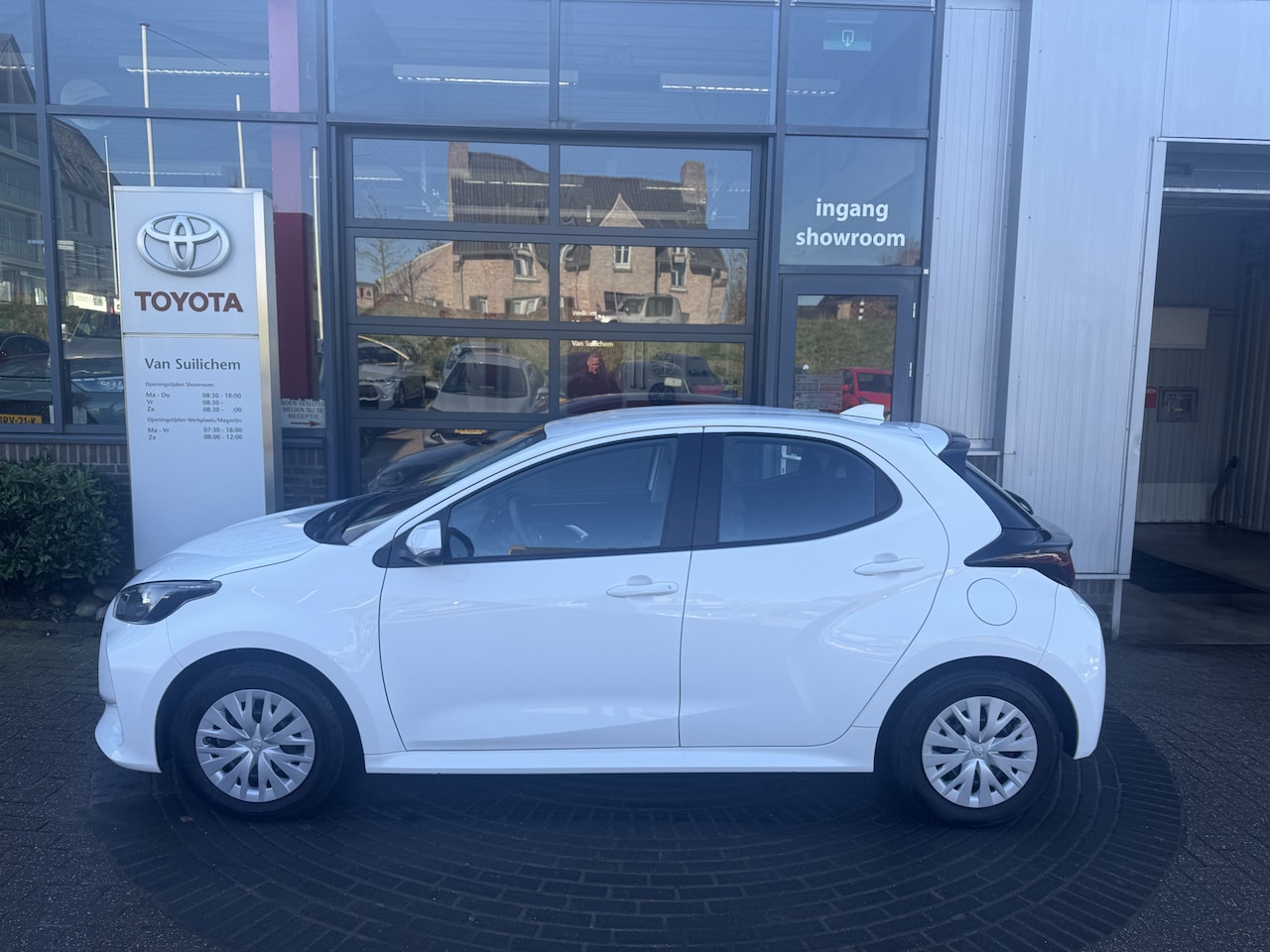 Toyota Yaris - 1.5 Hybrid Active 1.5 Hybrid Active - AutoWereld.nl