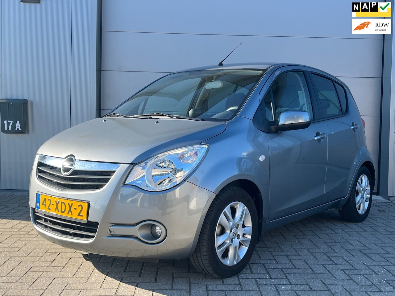 Opel Agila - 1.0 Edition lage km stand - AutoWereld.nl