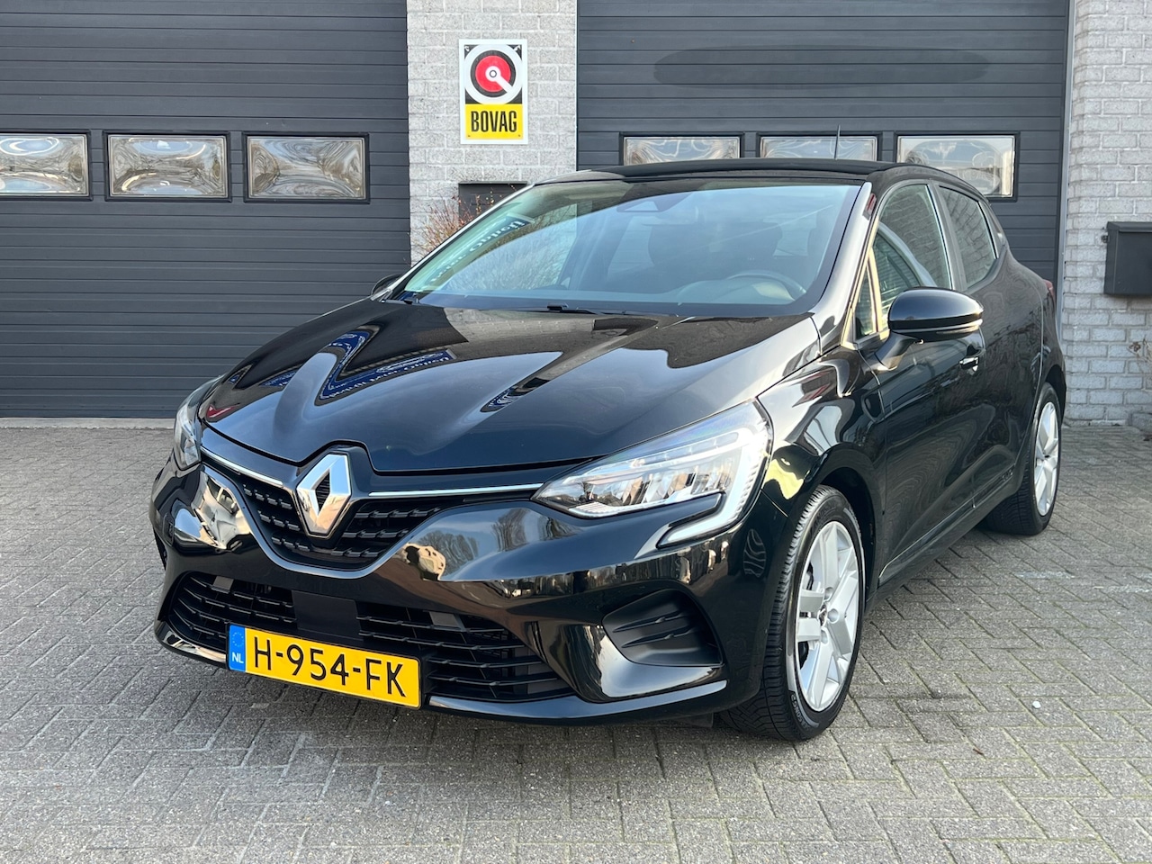 Renault Clio - 1.0 TCe Zen *Navi*Airco*Cruise* - AutoWereld.nl