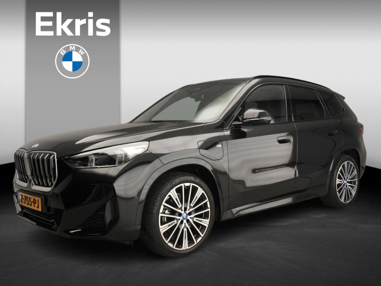 BMW X1 - xDrive30e M-Sportpakket / Panoramadak / Trekhaak / Head-up / Harman Kardon / LED / Leder / - AutoWereld.nl