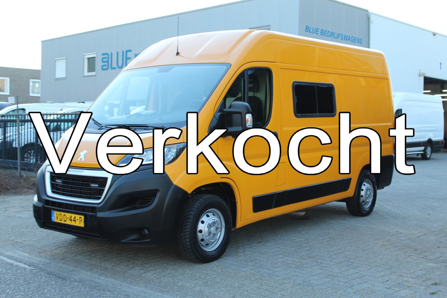 Peugeot Boxer - 335 2.0 BlueHDI 130PK Euro6 L2H2 Premium -- werkplaats inrichting -- - AutoWereld.nl