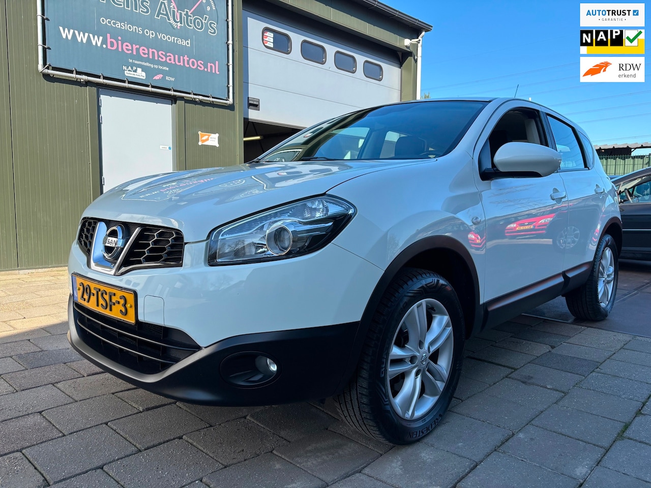 Nissan Qashqai - 2.0 Acenta Subliem mooie auto! Facelift. - AutoWereld.nl