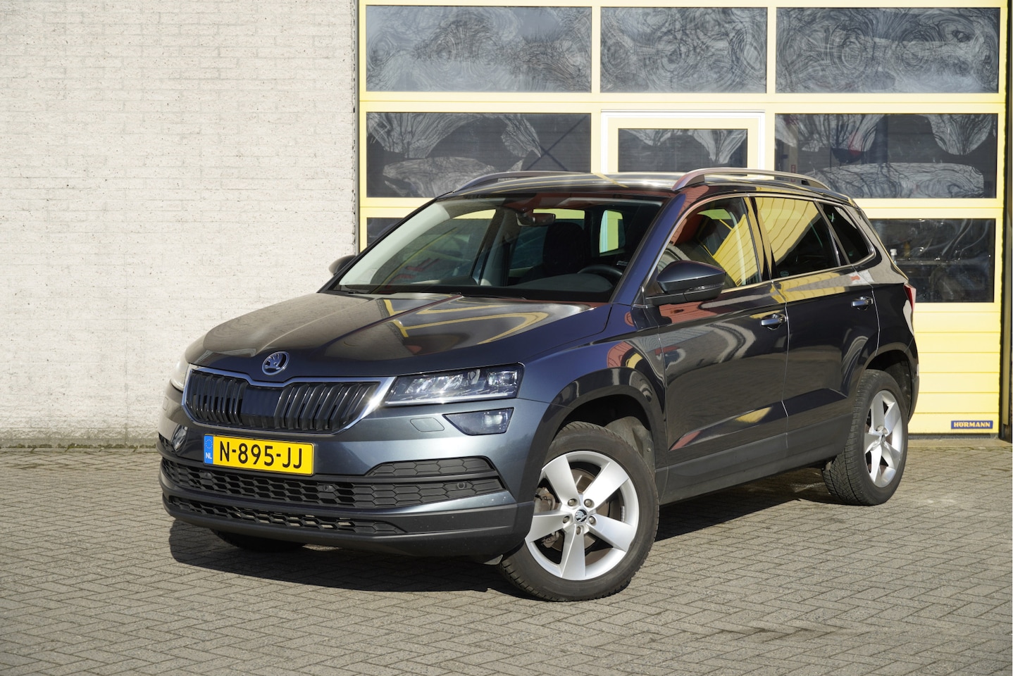 Skoda Karoq - 1.5 TSI ACT 150PK! Business Edition Plus BJ2021 Lmv 17" | Led | Pdc | Navi | Keyless entry - AutoWereld.nl