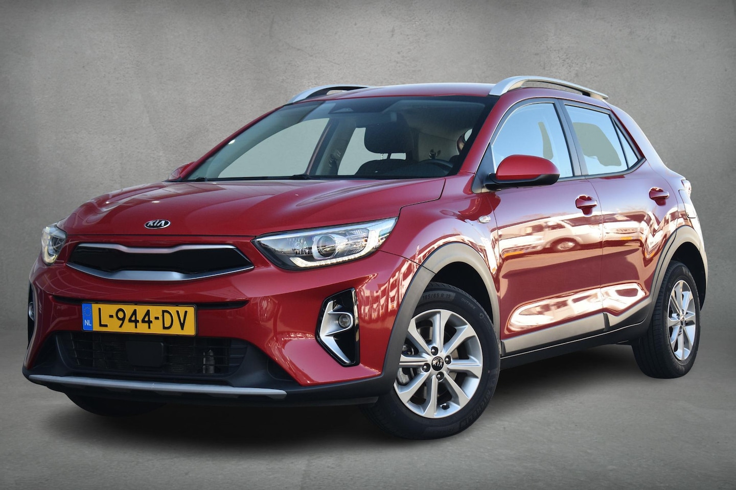 Kia Stonic - 1.0 T-GDi MHEV DynamicLine | Apple CarPlay | Cruise | Airco | LM Velgen - AutoWereld.nl