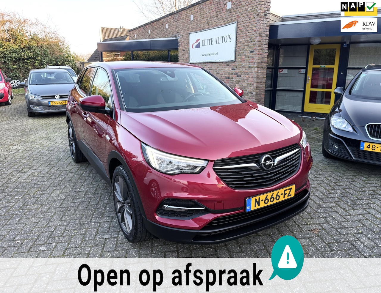 Opel Grandland X - /zeer mooie en dealer onderhouden/airco/navi/lage km+NAP/Nw Apk!!! - AutoWereld.nl