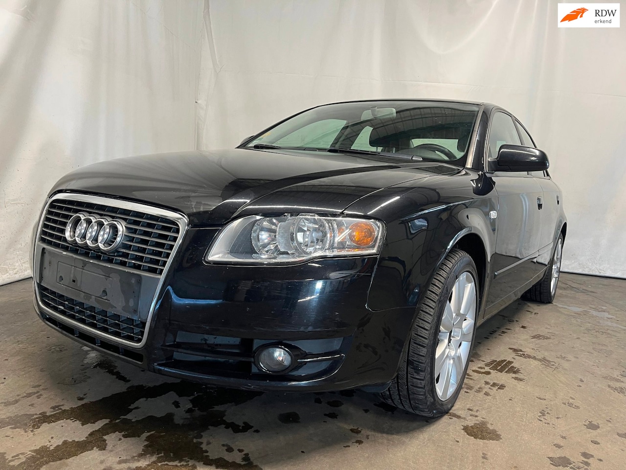 Audi A4 Limousine - 1.9 TDI - Oliepomp Niet 100% - Schade - AutoWereld.nl