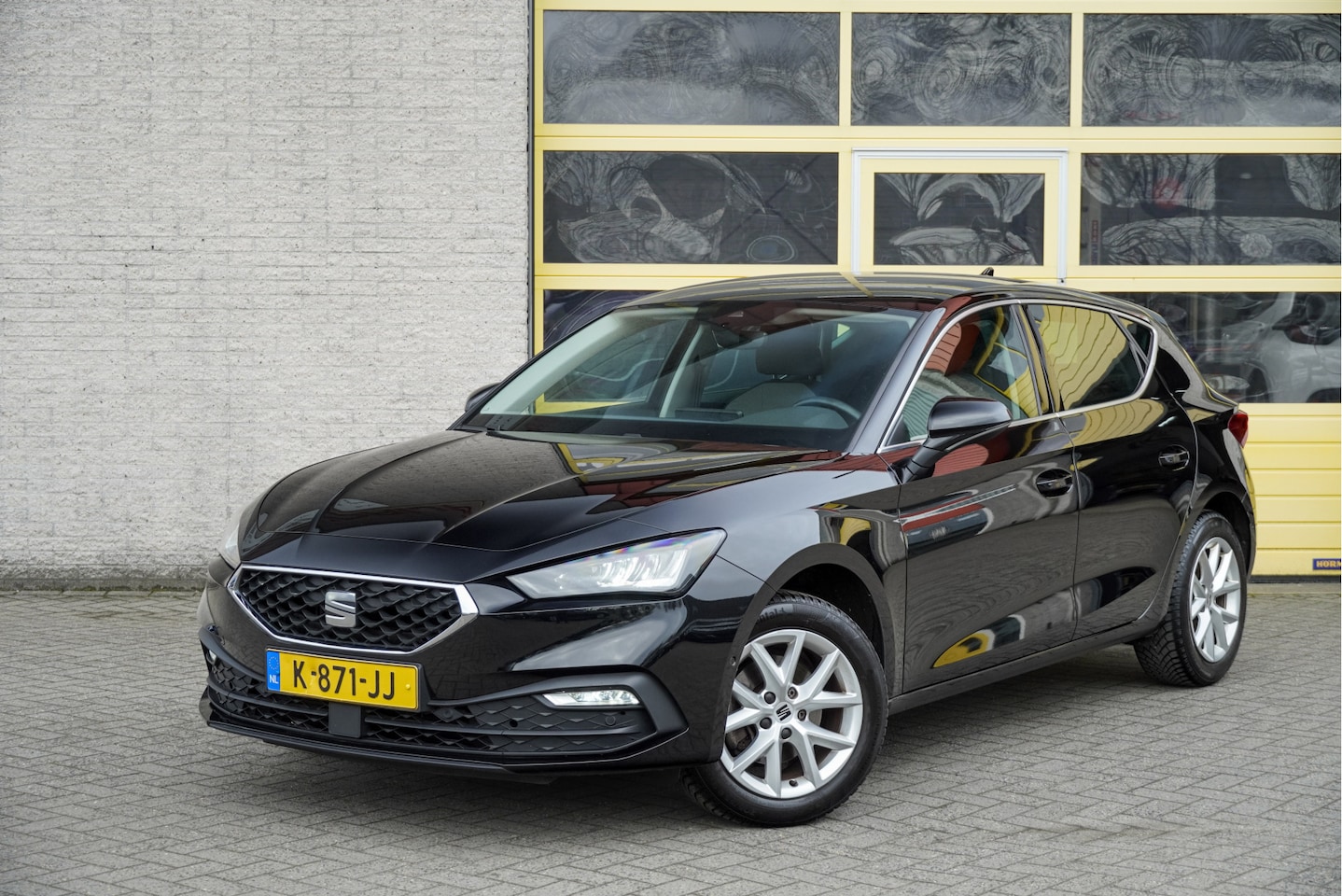 SEAT Leon - 1.0 TSI 5drs Style Launch Edition BJ2021 Lmv 16" | Led | Pdc | Navi | App-Connect | Virtua - AutoWereld.nl