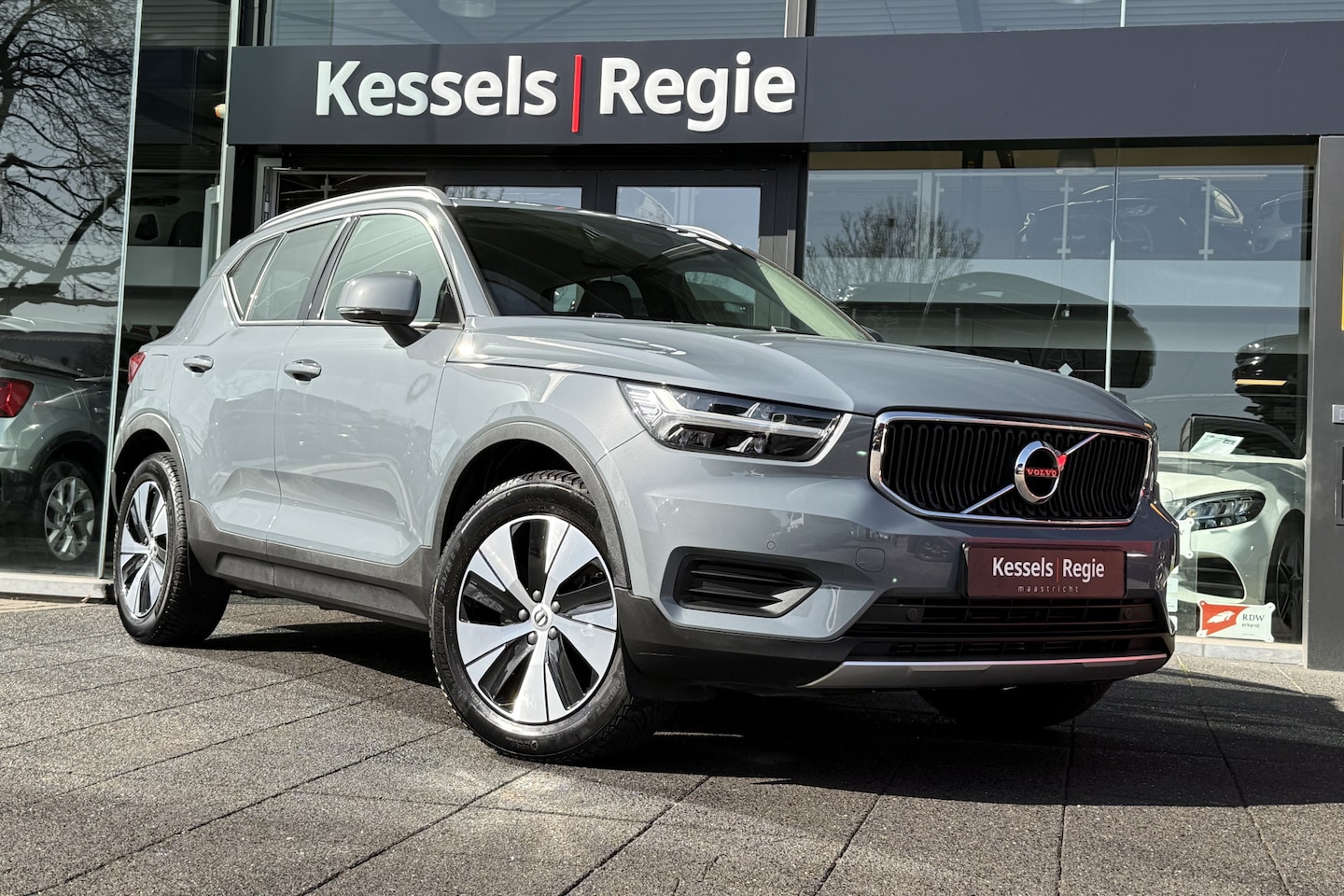 Volvo XC40 - 1.5 T5 Recharge Momentum Pro El.Haak Keyless Camera CarPlay Sensoren El.Klep Navi DAB - AutoWereld.nl