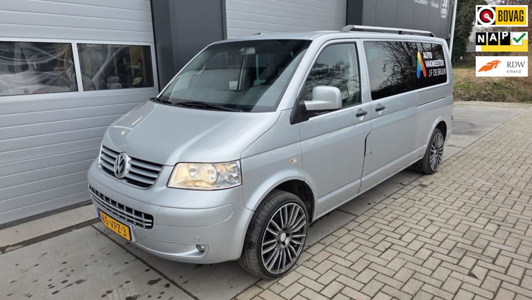 Volkswagen Transporter - 2.5 TDI 340 Comfortline DC AUT/AC/CC Achteruitrijcamera PDC - AutoWereld.nl