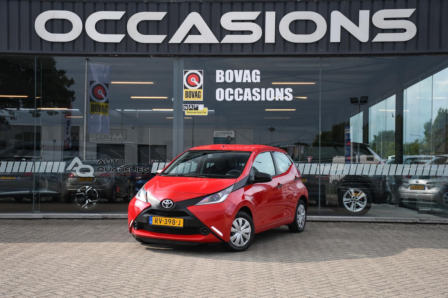 Toyota Aygo - 1.0 VVT-i x-fun HILL HOLD/ LED/ BLUE-TOOTH - AutoWereld.nl