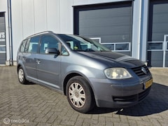 Volkswagen Touran - 1.6-16V FSI | 7-persoons | Cruise | Trekh