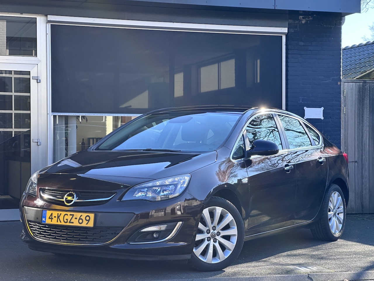 Opel Astra - 1.4 Turbo Cosmo 1e EIGENAAR / CLIMA / CRUISE / NAVI / ORGINEEL NL - AutoWereld.nl
