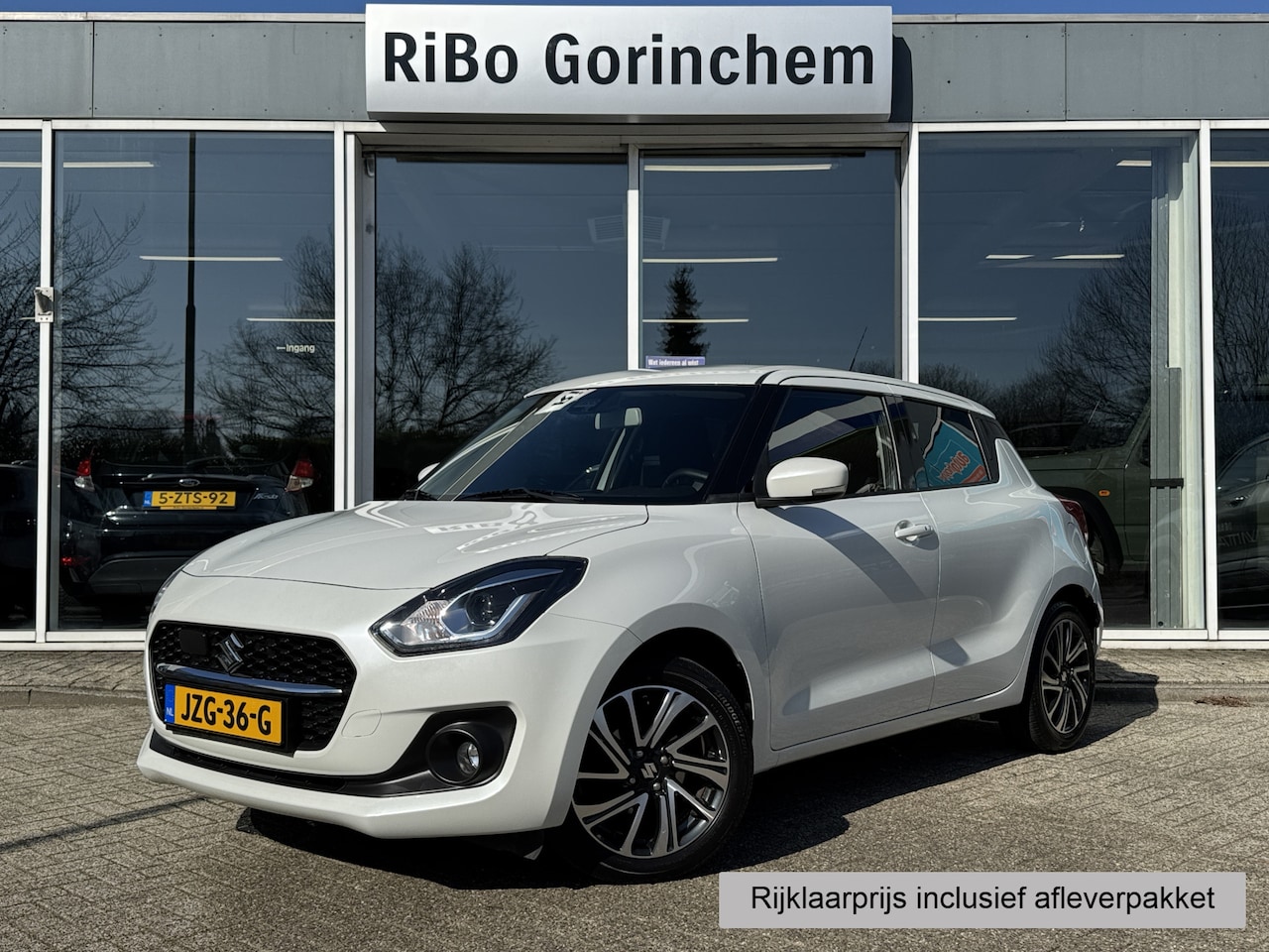 Suzuki Swift - 1.2 Stijl Smart Hybrid * Achteruitrijcamera * Trekhaak * - AutoWereld.nl