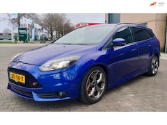 Ford Focus Wagon - 2.0 EcoBoost ST-3 Bull-X CarPlay Camera Leder