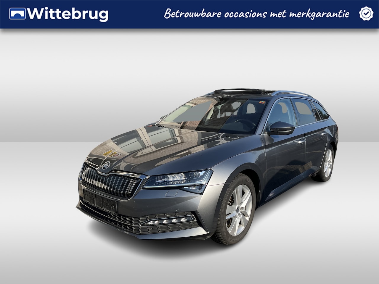 Skoda Superb Combi - 1.4 TSI iV Style / AUTOMAAT/ PANO/ TREKHAAK/ MEMORY SEAT/ ELEK.KLEP/ PARK.SENSOR.V+A/ 360 - AutoWereld.nl