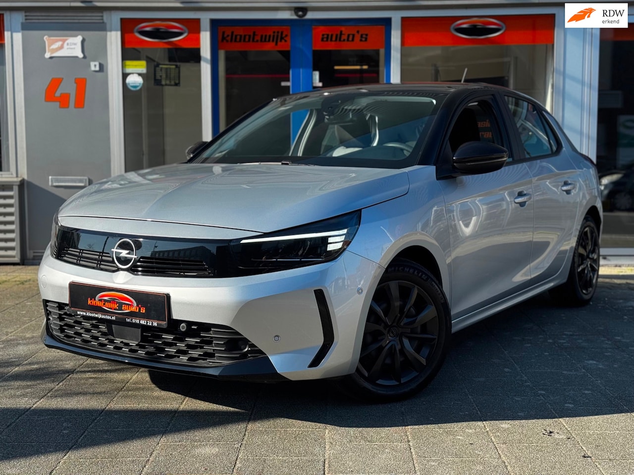 Opel Corsa - 1.2 BLACK Edition CarPlay LED 10.000km 1e Eigenaar - AutoWereld.nl