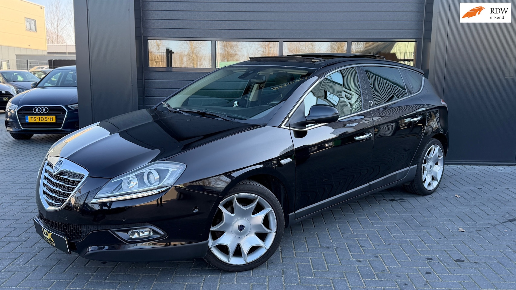 Lancia Delta - 1.8-16V Di Executive Automaat|Pano|Airco - AutoWereld.nl