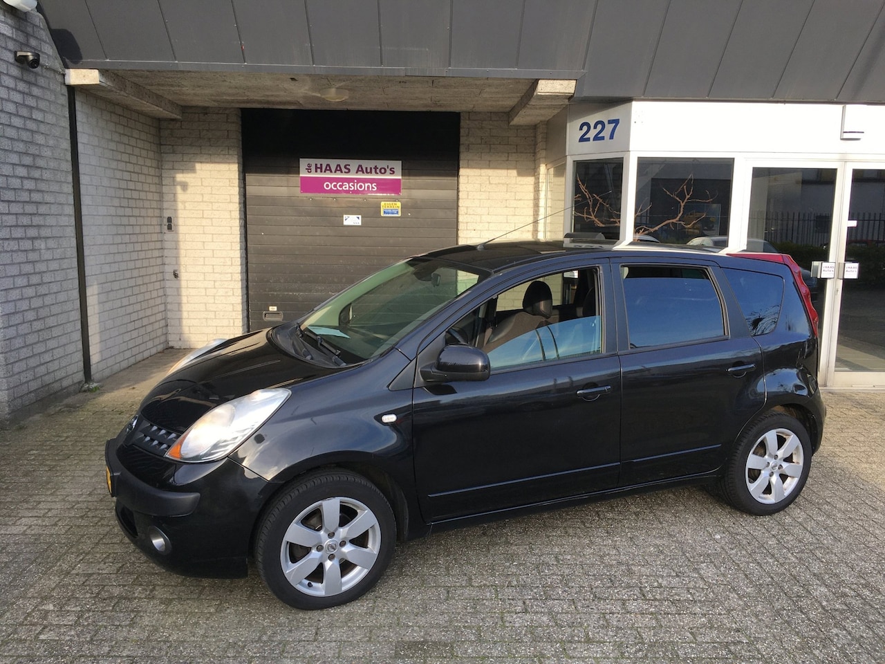 Nissan Note - 1.6 Tekna / APK 2027 / AIRCO ACC / HALFLEDER / ALU VELGEN / - AutoWereld.nl