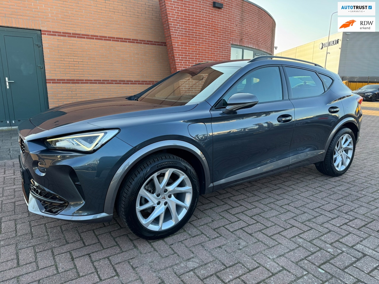 CUPRA Formentor - 1.4 e-Hybrid Business CARPLAY/PDC/AIRCO/STUURWVERWARMING - AutoWereld.nl