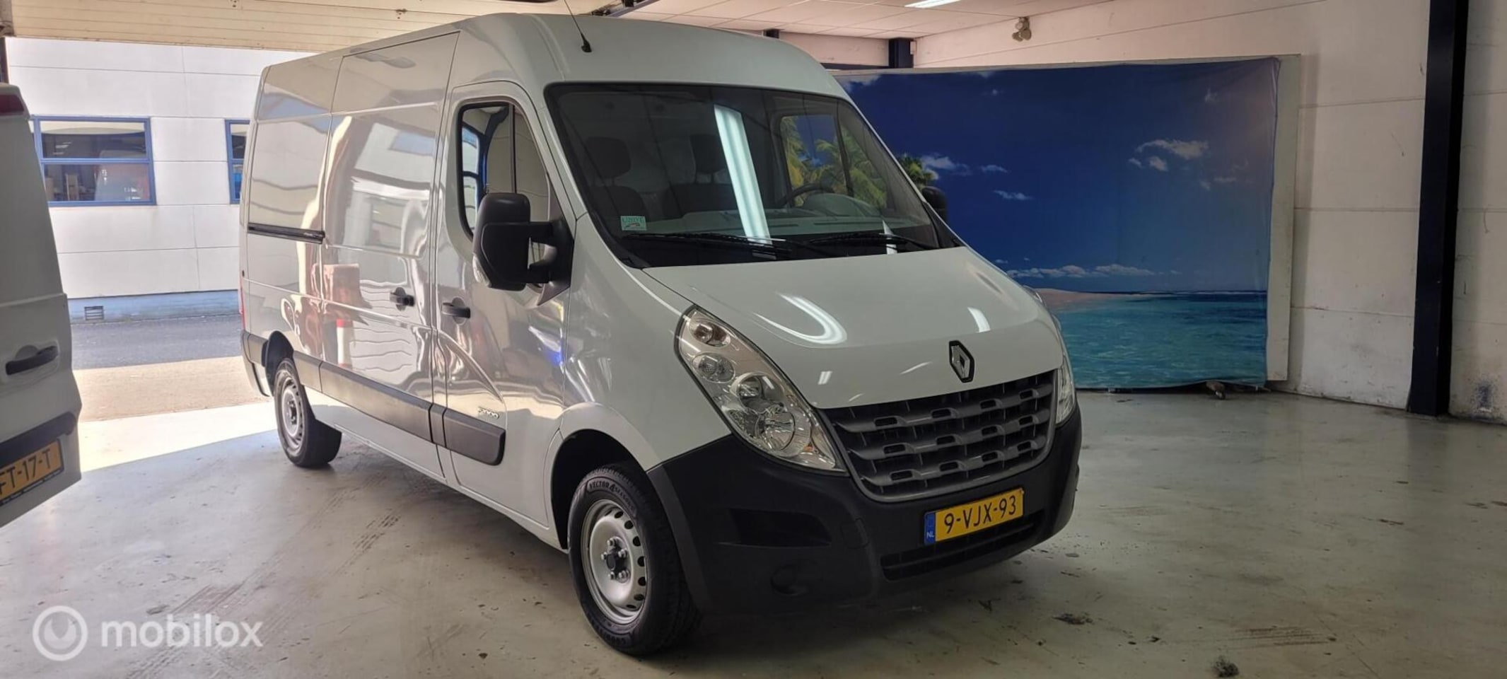 Renault Master - bestel T33 2.3 dCi L2H2 - AutoWereld.nl