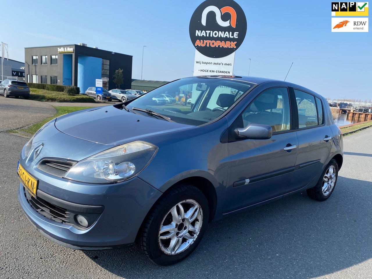 Renault Clio - 2006 * 1.6-16V Dynamique Luxe * PANODAK * APK 2-2027 !! - AutoWereld.nl