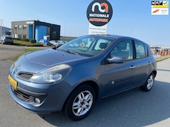 Renault Clio - 2006 * 1.6-16V Dynamique Luxe * PANODAK * APK 2-2027