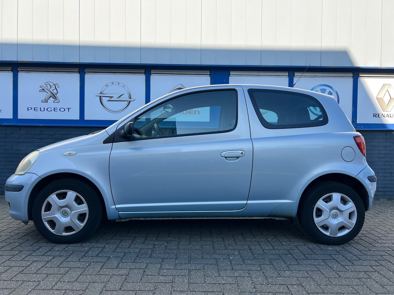 Toyota Yaris - 1.0 VVT-i Idols07-2004 NWE.APK 140000 KM 1500EU - AutoWereld.nl