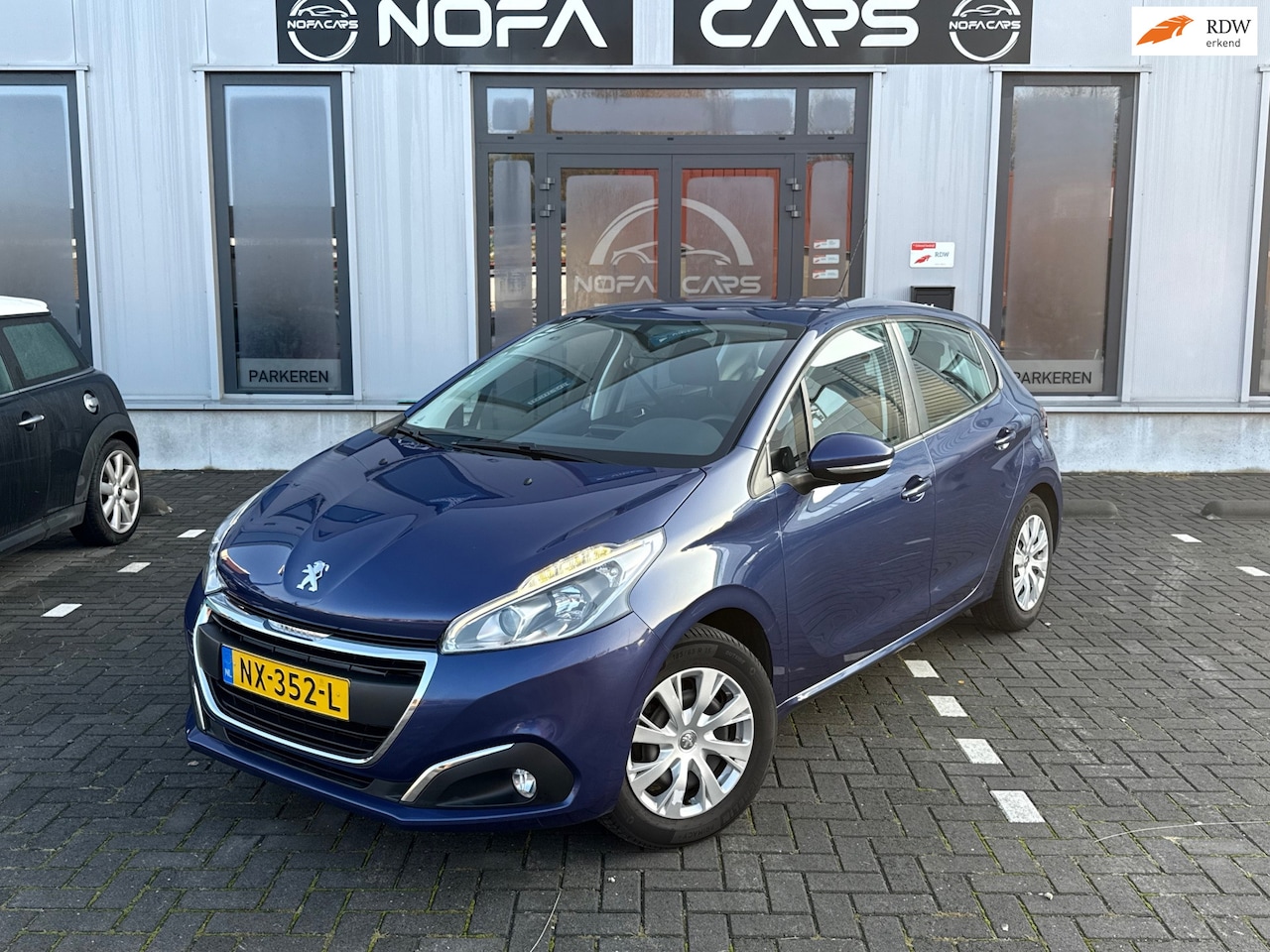 Peugeot 208 - 1.2 PureTech Blue Lion|Pdc|Nap - AutoWereld.nl