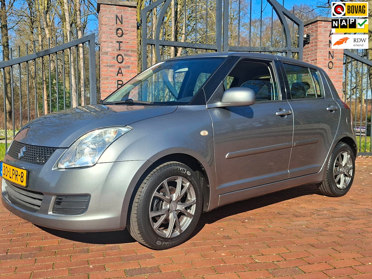 Suzuki Swift - 1.3 Cool Airco + Extra Winterwielen set - AutoWereld.nl