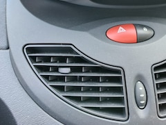 Renault Twingo - 1.2-16V Dynamique Auto is technisch prima, airco is defect