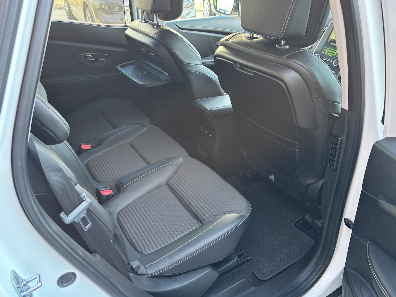 Renault Scénic - 1.2 TCe Intens | Navi. Massage. Trekh. Lage km. Etc.