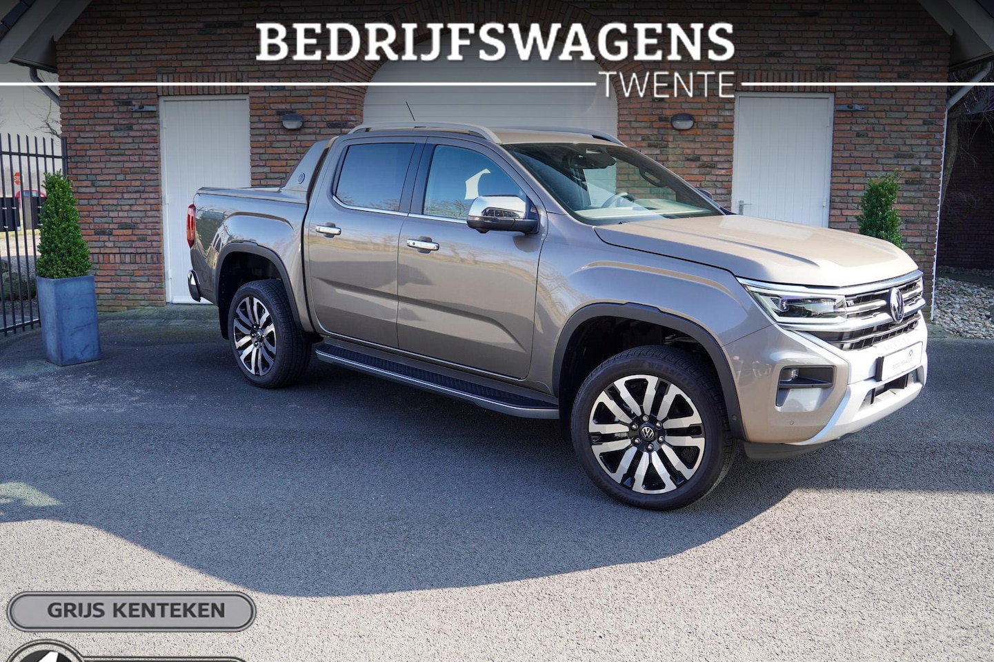 Volkswagen Amarok - 3.0 TDI V6 240 pk Aventura Elek. Rolkoffer Navi, 360 Camera, 21" LMV, IQ LED Koplampen, 2- - AutoWereld.nl