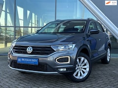 Volkswagen T-Roc - 1.5 TSI Sport 150pk Automaat / Camera / Trekhaak / Stoel-Stuurverwarming