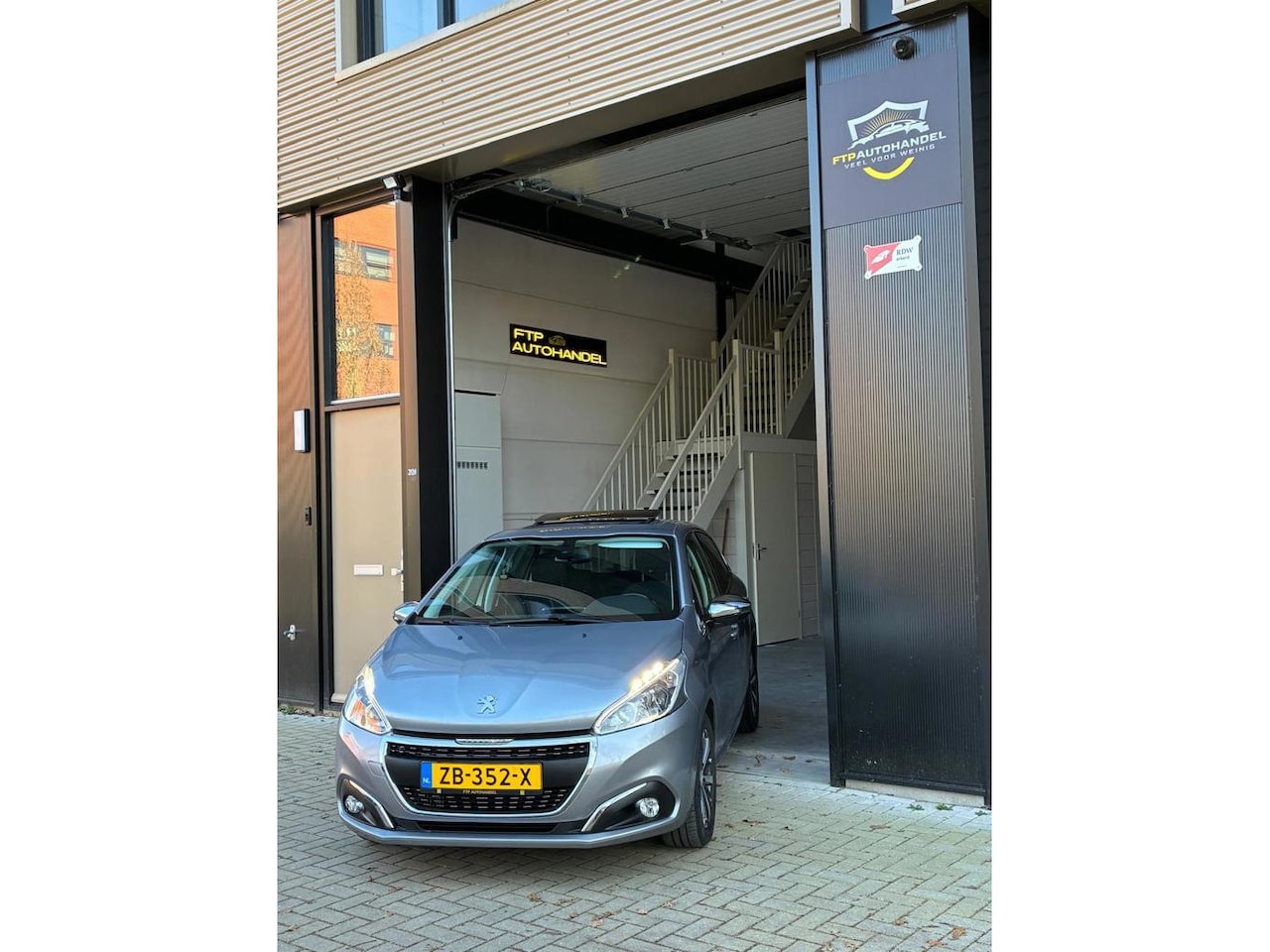 Peugeot 208 - 1.2 PureTech Allure 1.2 PureTech Allure - AutoWereld.nl