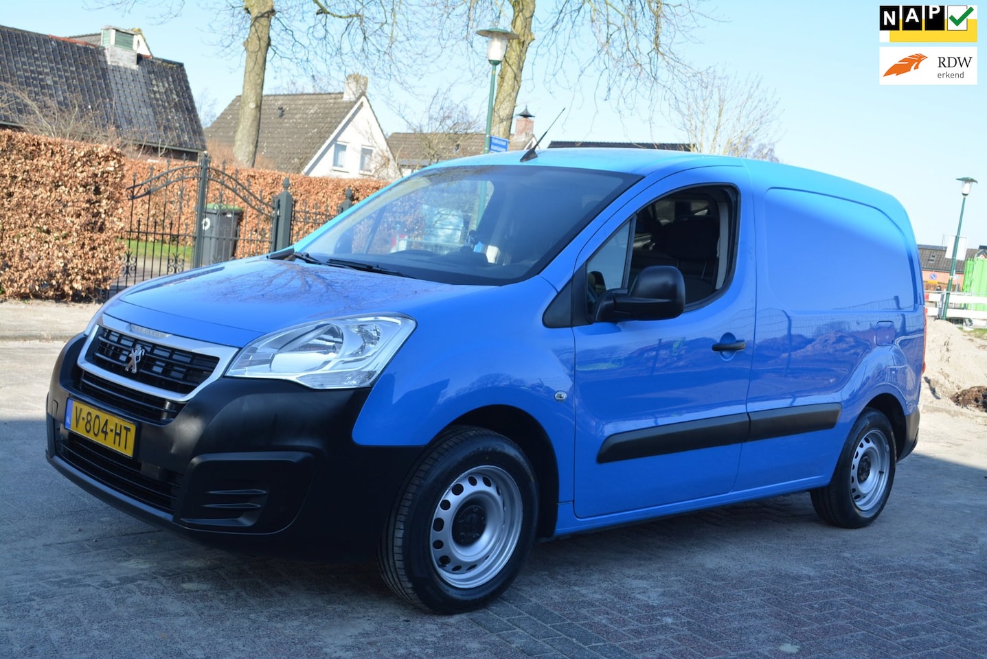 Peugeot Partner - 120 1.6 BlueHDi 75 L1 Premium Pack 120 1.6 BlueHDi 75 L1 Premium Pack - AutoWereld.nl