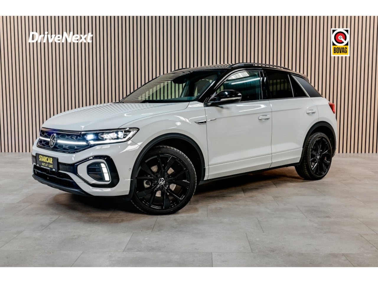 Volkswagen T-Roc - 1.5 TSI R-Line | PANO | ACC | STOELVERWARMING | TREKHAAK - AutoWereld.nl