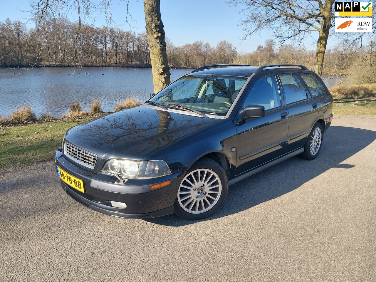 Volvo V40 - 1.8 Europa | nieuwe apk: 03-03-2027 | - AutoWereld.nl