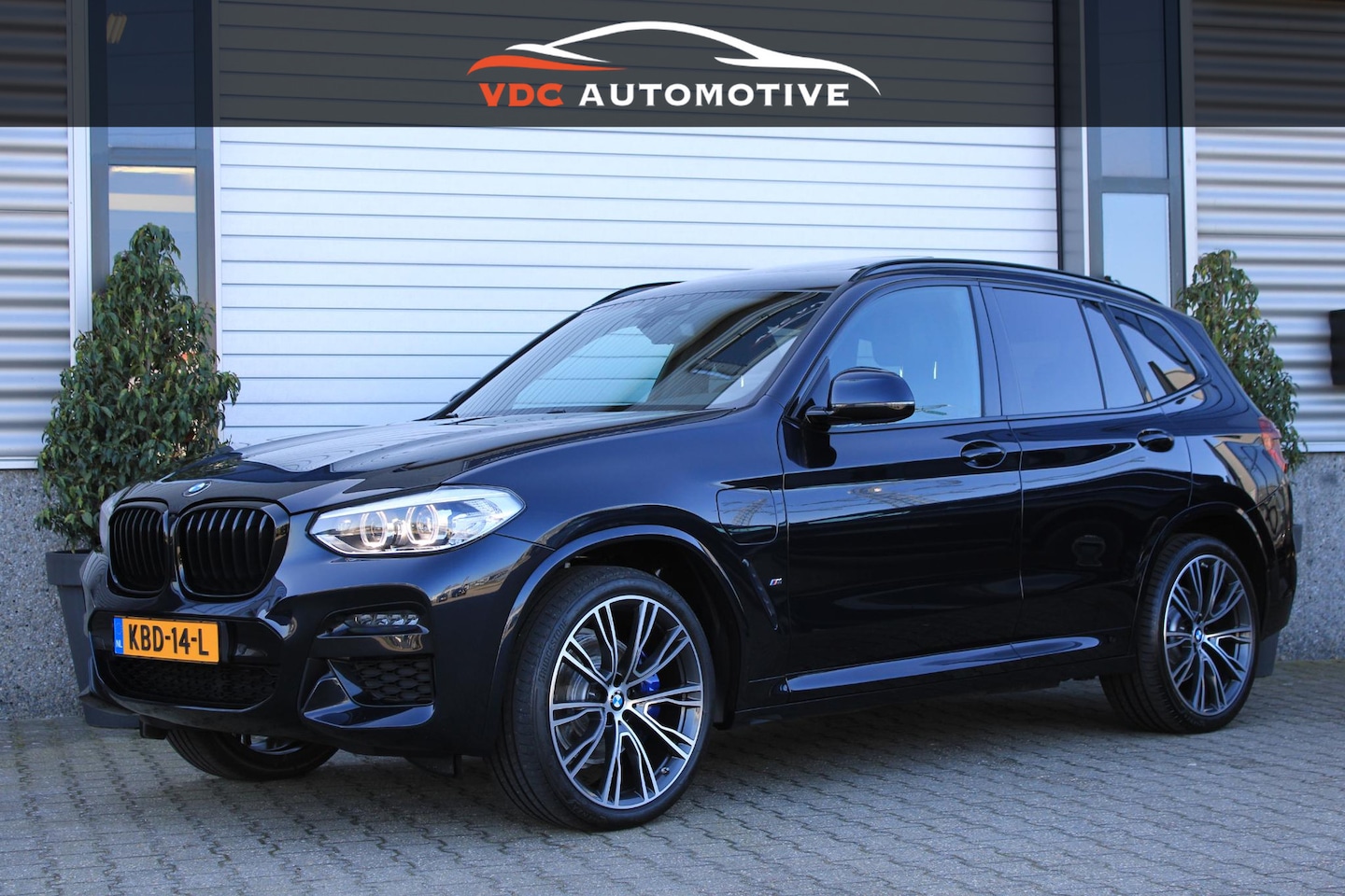 BMW X3 - xDrive 30e m Sport Pano | HarmanKardon | 21” Zwart | Comfort Access | Dealer Onderhouden - AutoWereld.nl