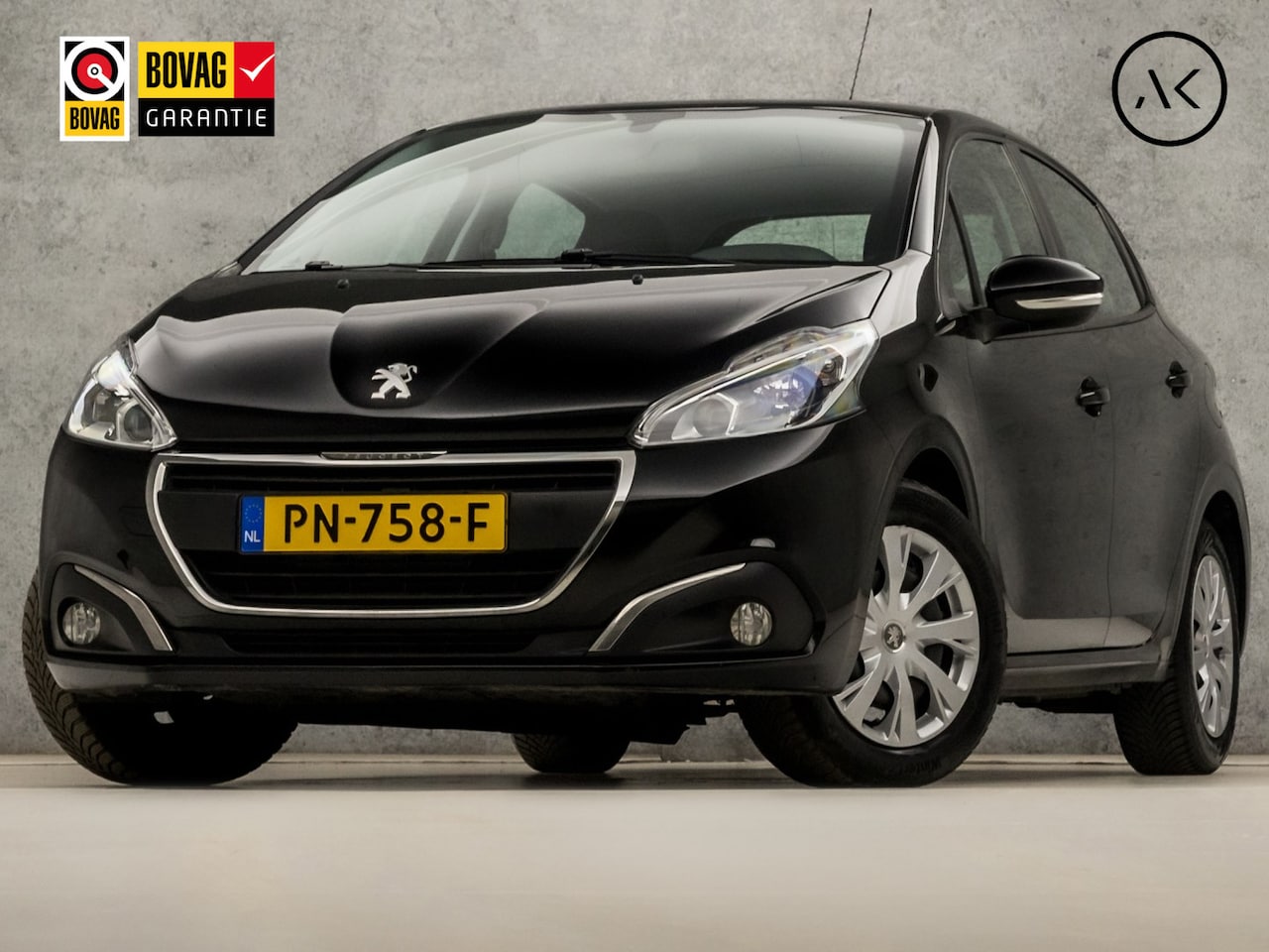 Peugeot 208 - 1.2 PureTech Sport (APPLE CARPLAY, NAVIGATIE, CRUISE, SPORTSTOELEN, PARKEERSENSOREN, NIEUW - AutoWereld.nl