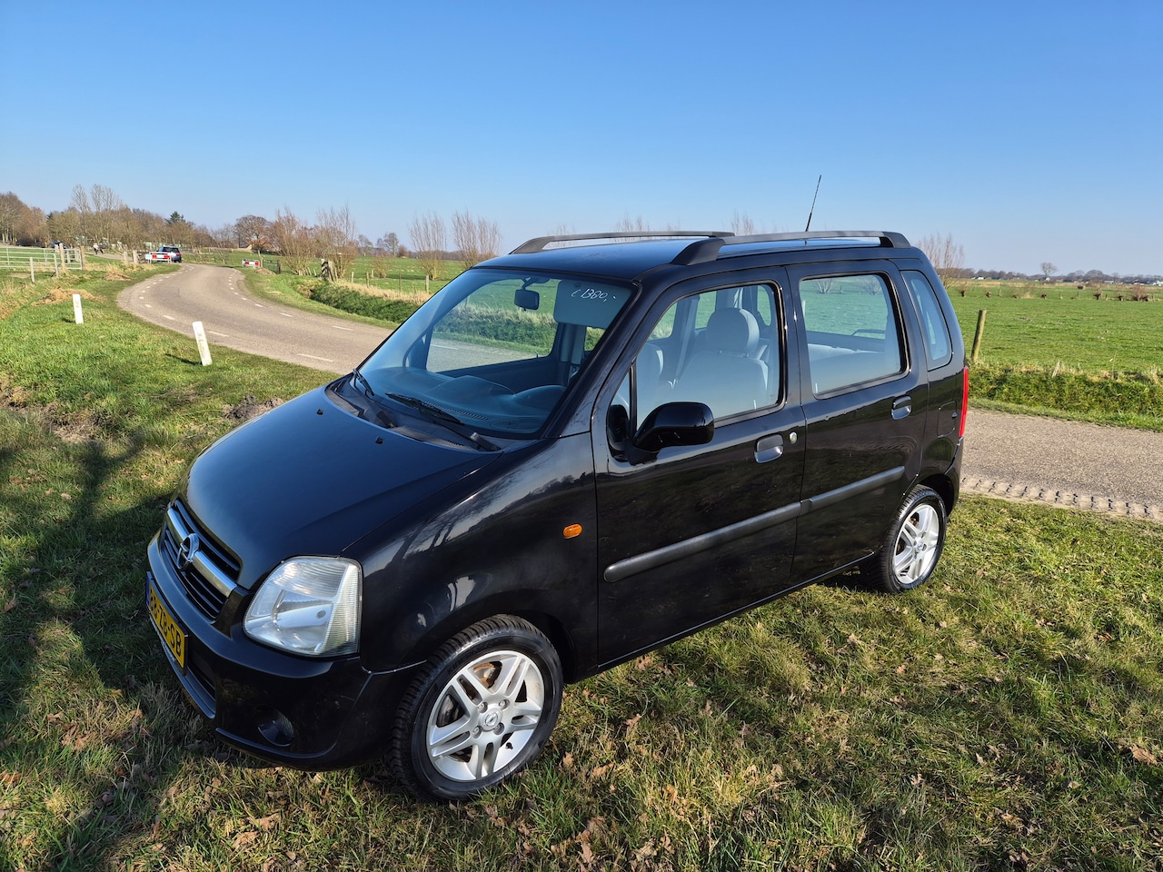 Opel Agila - 1.2-16V Essentia - AutoWereld.nl