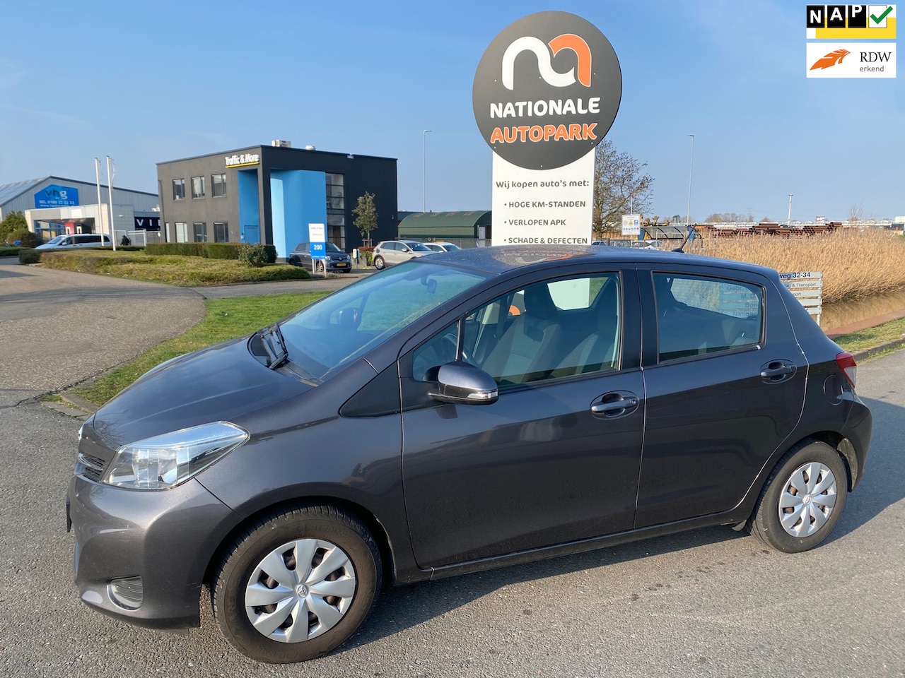 Toyota Yaris - | 2013 | 1.0 VVT-i Aspiration | APK | CAMERA | CLIMA - AutoWereld.nl