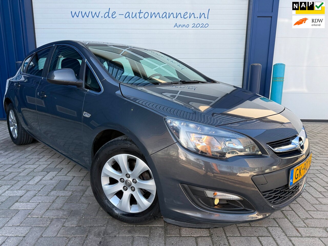 Opel Astra - 1.4 Turbo 120pk Blitz 5-deurs / AIRCO / COMF.STOELEN / NAVI / 1e EIGENAAR - AutoWereld.nl