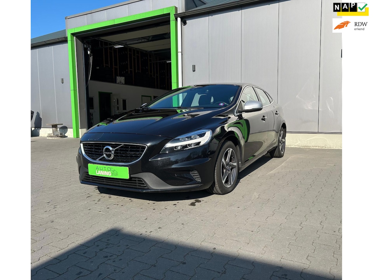 Volvo V40 - 2.0 D3 Business Sport R-line Cruise Airco - AutoWereld.nl