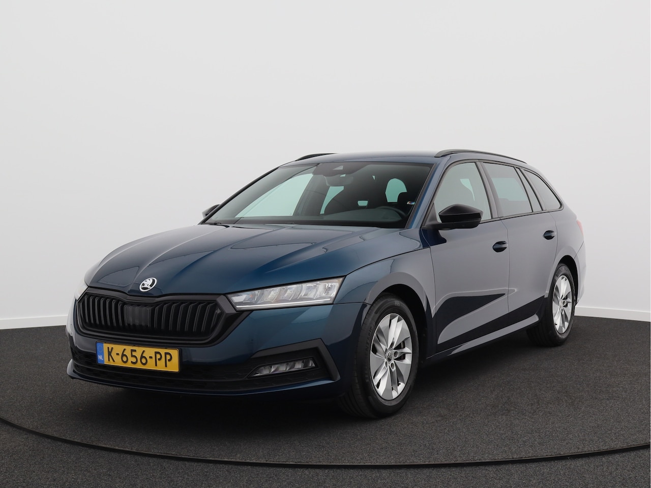 Skoda Octavia Combi - 1.0 TSI Sport Business/ trekhaak/ lage km! - AutoWereld.nl