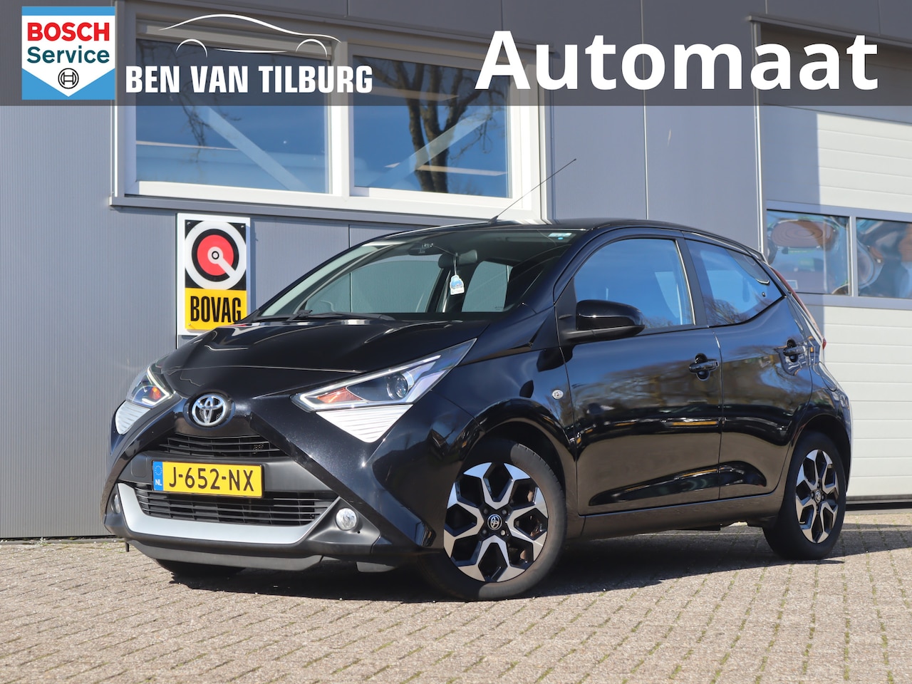 Toyota Aygo - 1.0 VVT-i x-cite / Carplay / Camera / Keyless / Safety pack - AutoWereld.nl