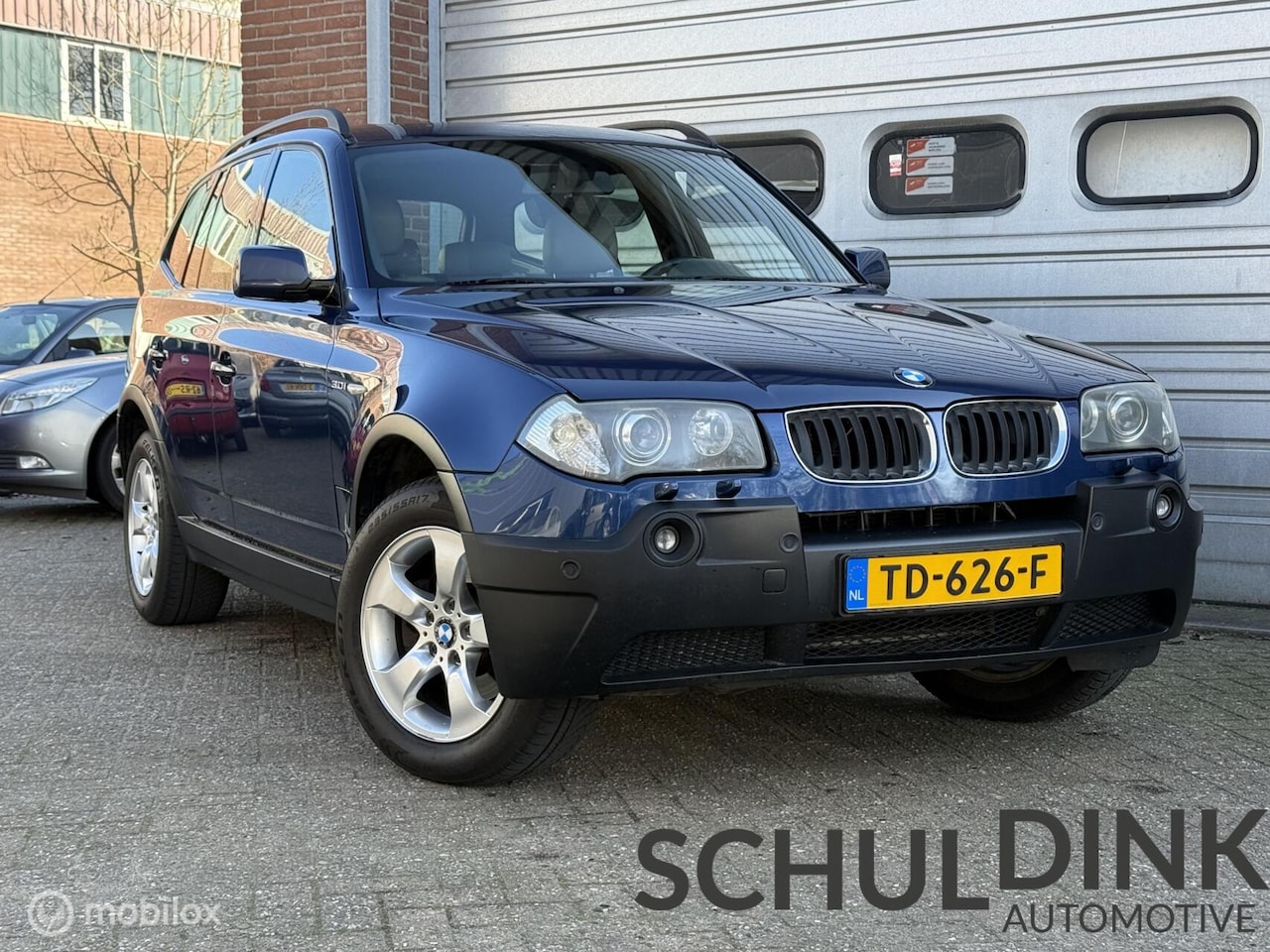 BMW X3 - 3.0i AUTOMAAT|SPORTSTOELEN|TREKHAAK|STOELVERWARMING - AutoWereld.nl