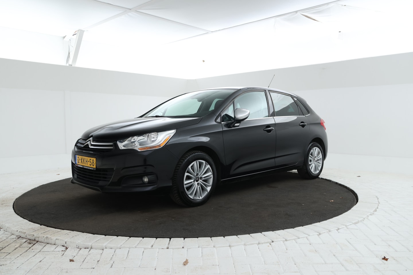 Citroën C4 - 1.2 PureTech Exclusive Nieuwe db-set, Navigatie, Trekhaak - AutoWereld.nl